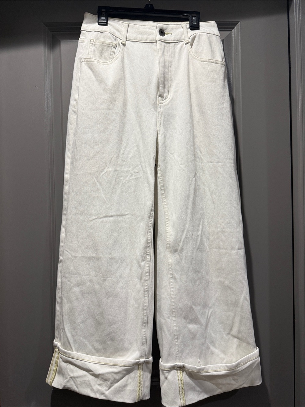 HALARA White Wide-Leg High-Rise Jeans with Cuffed Hem